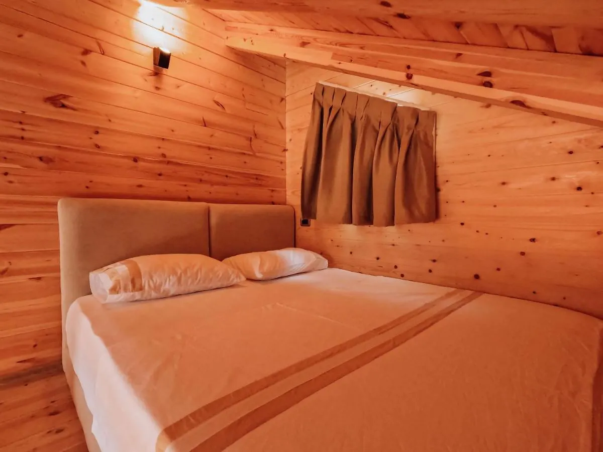 Hysaj Agroturizem Hotel Grile Albania