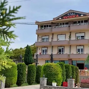 Hotel Toska, Piskupat